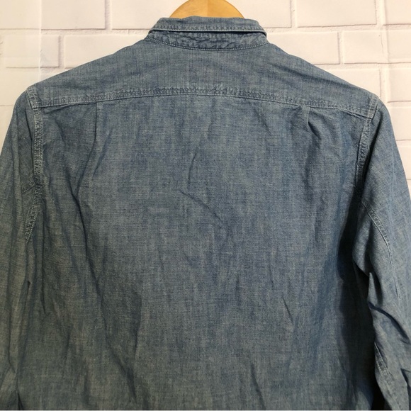 J Crew Shirt Mens Small Blue Chambray Denim Slim Fit Chin Strap Preppy - Picture 6 of 10